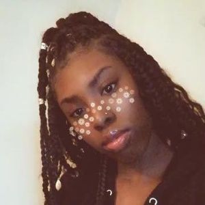 Meet your Posher, Jenea